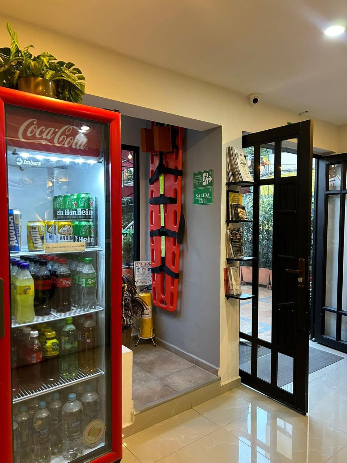 International Hotel Medellín Extérieur photo