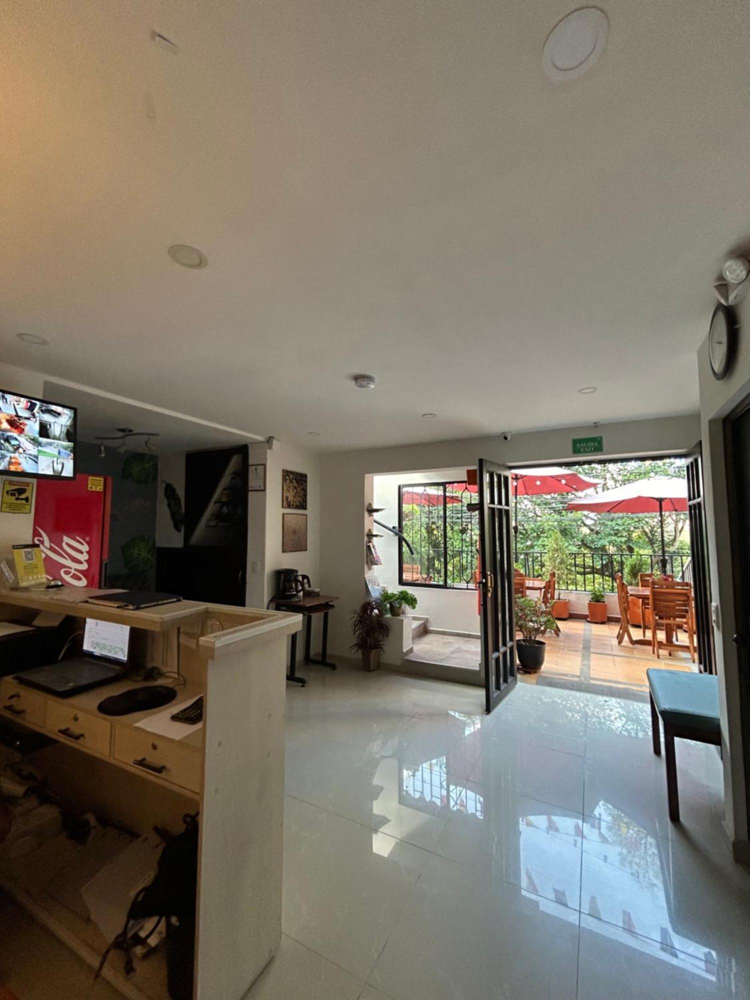 International Hotel Medellín Extérieur photo