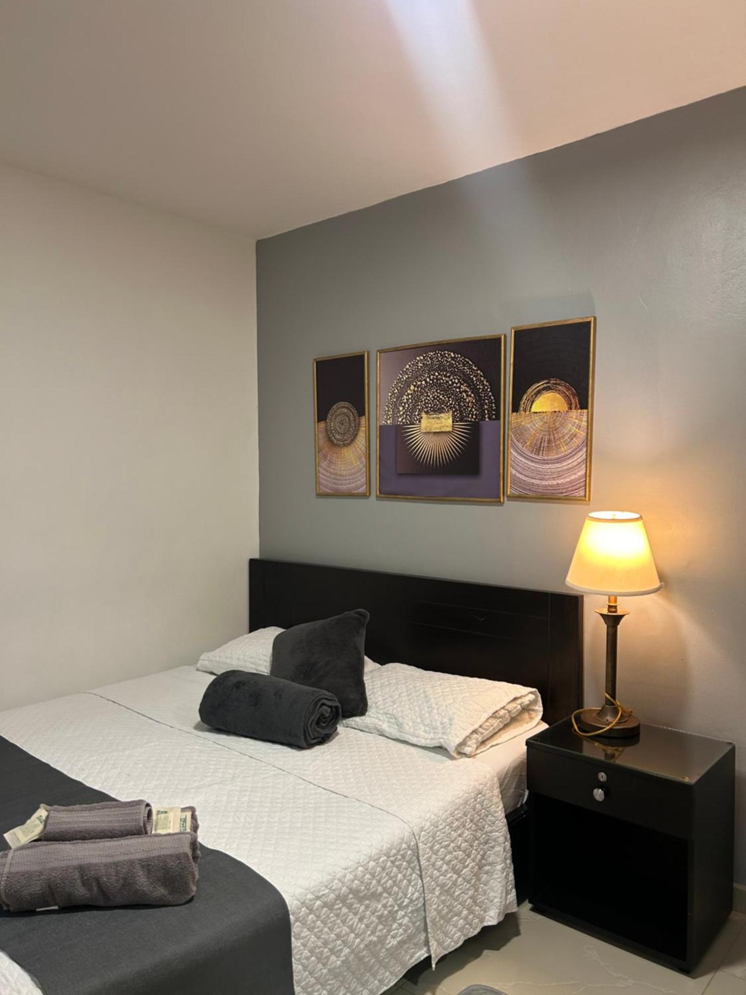 International Hotel Medellín Extérieur photo