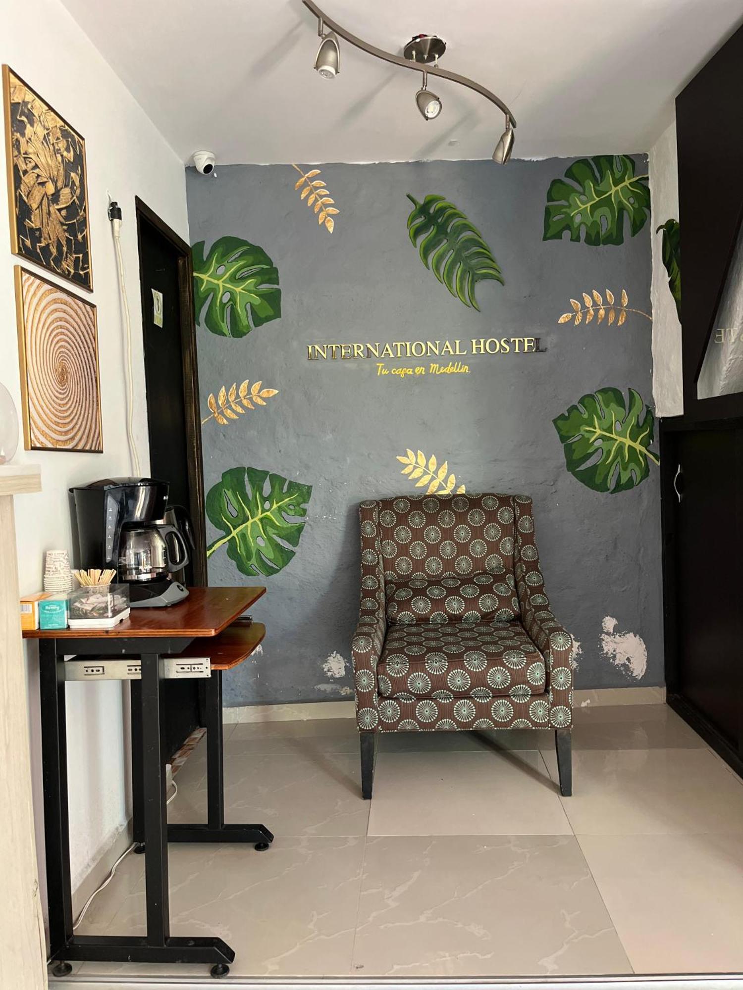 International Hotel Medellín Extérieur photo